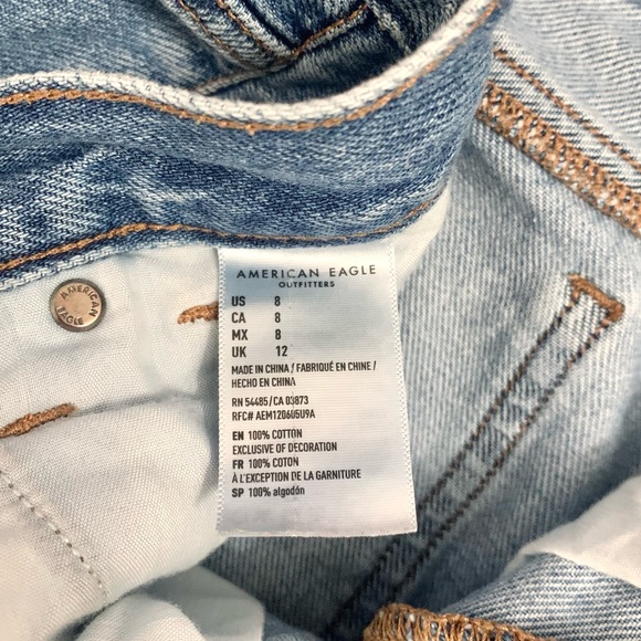 ❌ SOLD ❌ American Eagle Mom Jean Shorts High Rise Medium Wash Cuff Denim Size 8 - Picture 7 of 8